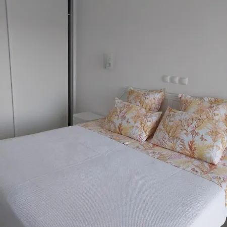 White Light Terrace Flat